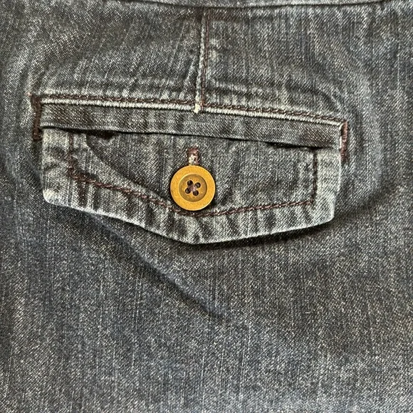 LOFT Blue Jean Shorts Classic Cuffed Design - Picture 7 of 12